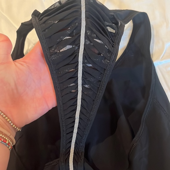 Lululemon black tank top - Picture 3 of 4